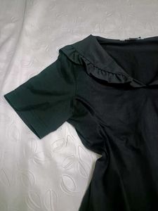 Imported Ruffled Collar Black Tee