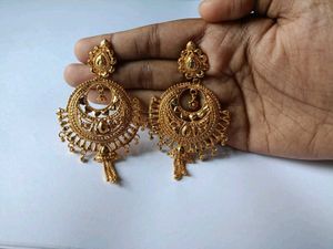 2 Pair Of City Gold Earrings