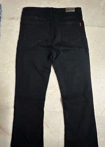 Stylish black and white womenswear Jeans - Versati