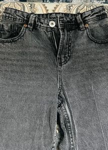 Distressed Black Wash Jeans