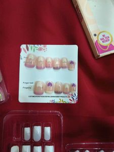 Press-On Nail Set of 8