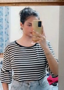 🤍CUTE KOREAN  CROP TOP 🤍