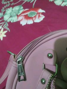 Cute Pink ' Hunar' Round Bag 👜