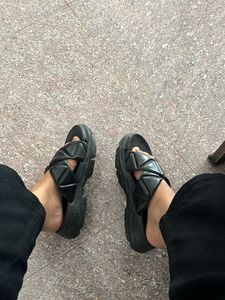 slippers
