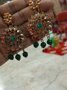 Use Only One Time Beautiful Necklace Set With Earrings And Maang Teeka