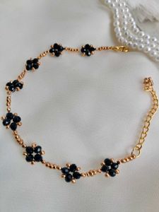 Pintresty Beaded Clover Bracelet 🖤