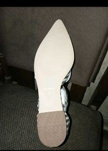 Boden Striped Studded Pointed Shoe