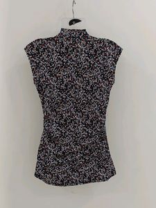 S Size SlimFit Top For Girls Sleeveless