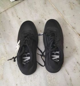 Zara Black Platform Sneakers brand new tag