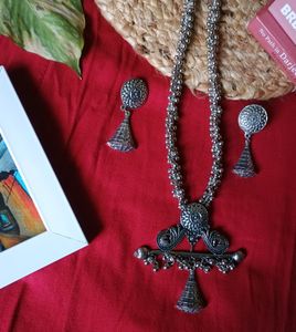 Bansuri Necklace Set