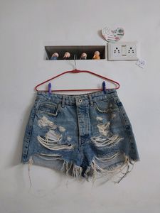 ❗️Price Drop❗️Bershka Damaged Shorts.
