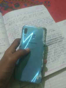 Samsung galaxy A30 blue
