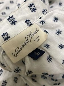 Universal Thread Patterned V-Neck Top