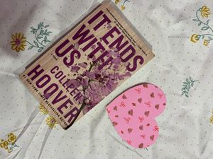 It ends with us by Colleen Hoover🩷