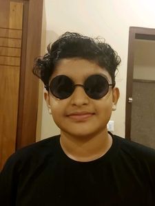 Retro Round Black Sunglasses