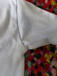 Causal White Top