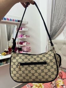 Gucci Printed Chain Detailed Shoulder Handbag