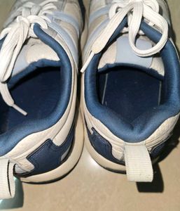 Zudio Stylish Sneakers