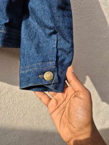 🔹 Classic Dark Blue Denim Jacket