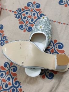 totly new Sparkling White Jutti