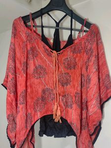 CROP DEEP NECK TOP WITH BLACK INNER