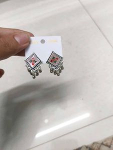 New Trending Earings