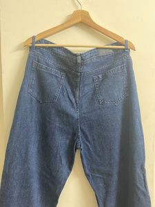 Wide Leg Jeans.. Fits Size 34-36