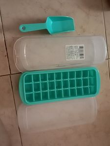 Ice Cube Tray With Box