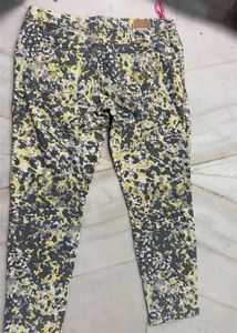 Patterned Casual Pants