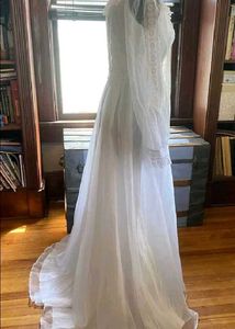 Lace Vintage Wedding Dress/ Gown