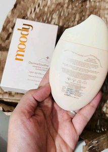 Moody&#39;s Derma Soothe Sunscreen