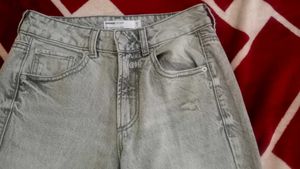 Straight Jeans