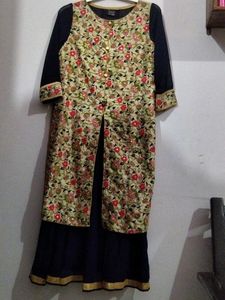 Floral Embroidered Kurta Set