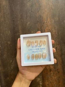 Cat Eye Nail Set - New