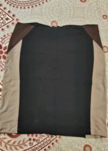 AND BLACK & BEIGE COLOUR PENCIL SKIRT