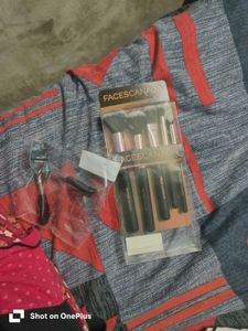 Faces Canada.. Makeup Brushes And Eyelash Curler