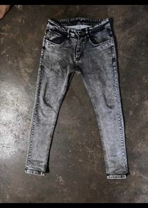 Trendy Grey Wash Jeans