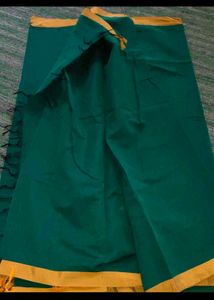 Elegant Green Saree (Women&#39;s)