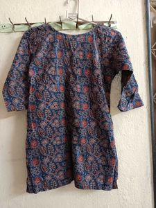 Combo Of Three Short Kurtis Size M