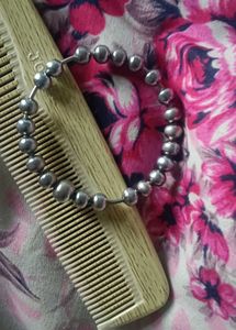 1 comb with breslate