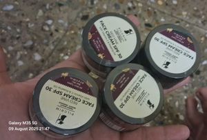 Pilgrim Red Vine Face Cream SPF 30