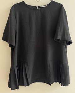 Elegant Black Pleated Hem Top