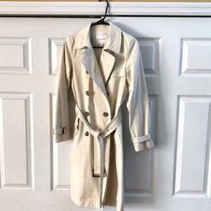 Beige Trenchcoat