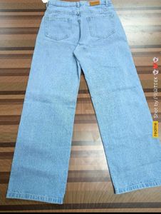Straight Leg Jeans(Unused)