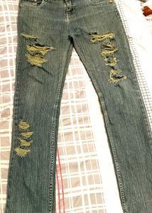 Super Stylish Ripped and Distressed Denims