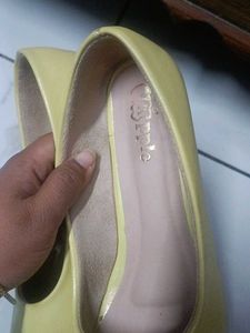 Yellow Heels 👠