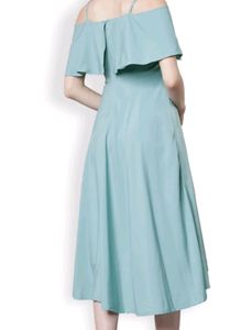 🆕 Tokyo Talkies Fit And Flare Green Midi Dress With Noodle Straps👗