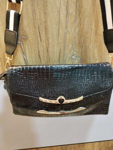 Stylish Black Sling Bag 💥