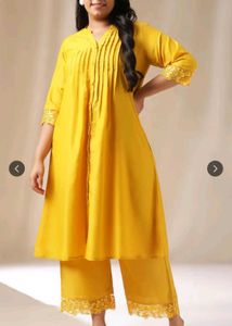 Muslin Solid Pleated Kurta Set