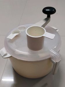Roti Dough Maker With Measuring Cups